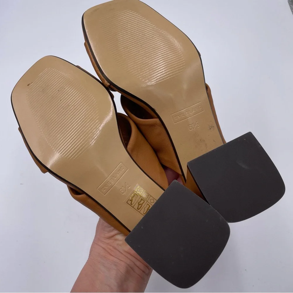 NEW Everlane Desert Tan Leather Day Twist Heel in Size 6.5 - Picture 11 of 14